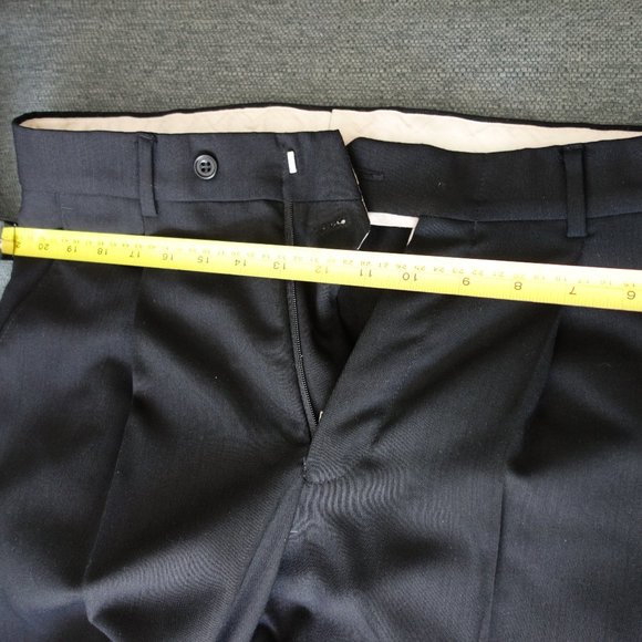 Dress Suit Pure Wool Suit Made in Canada - Picture 14 of 14